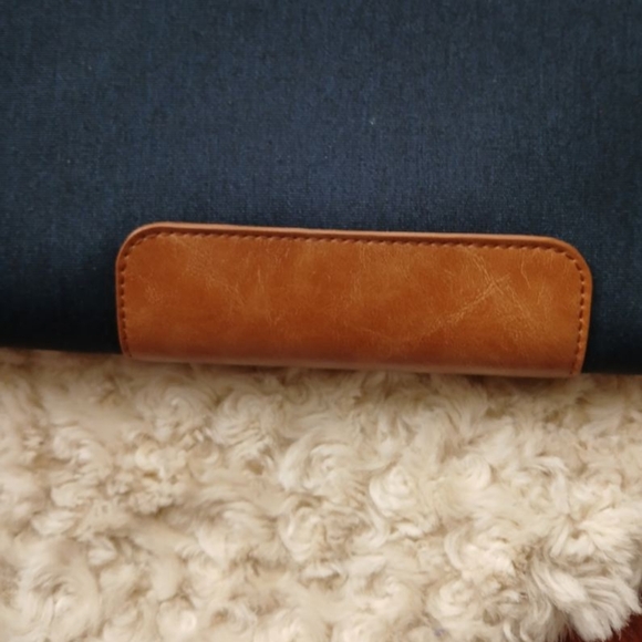 *PKG LAPTOP CASE - Picture 3 of 8